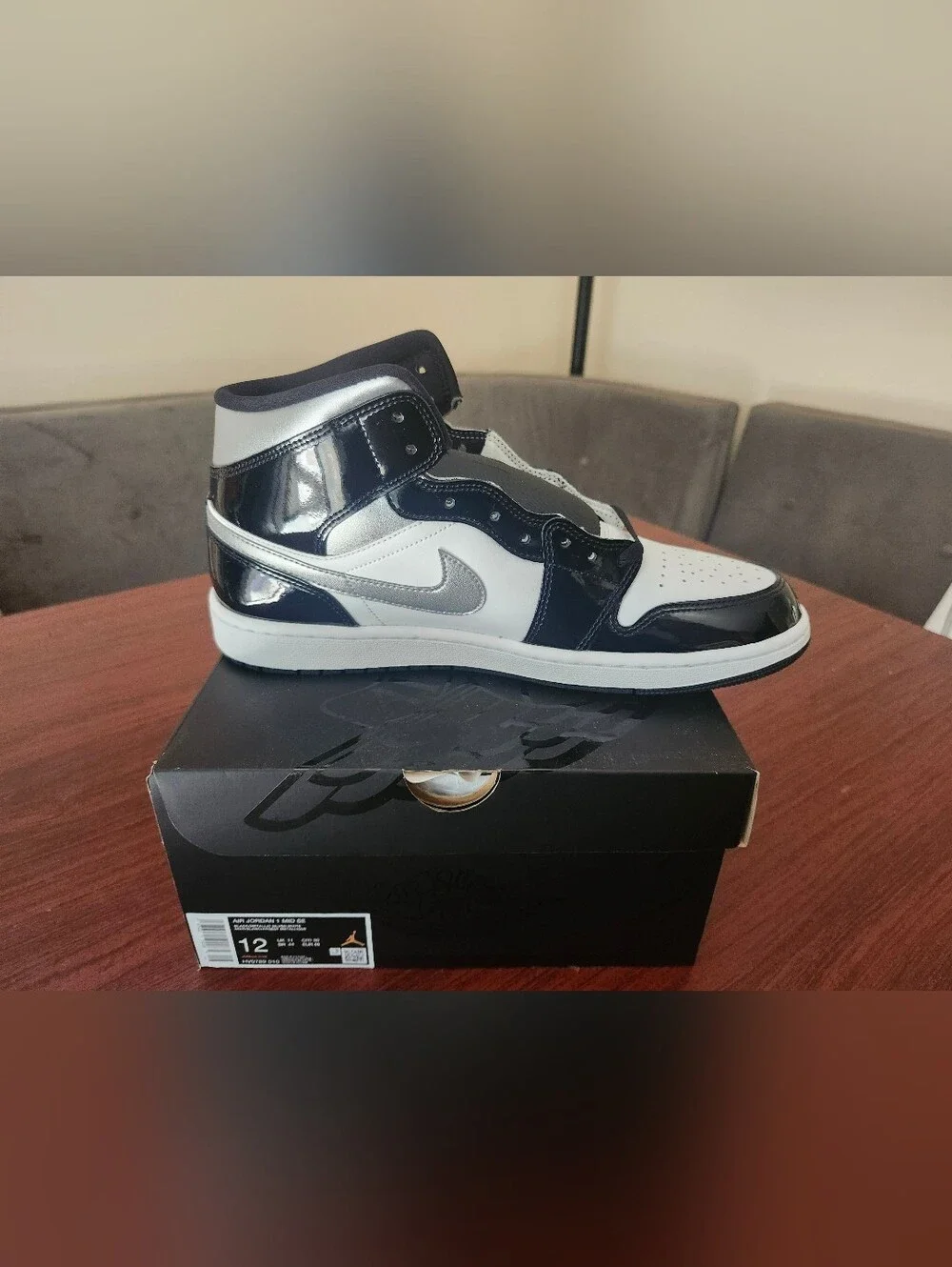 Nike Air Jordan 1 Mid SE